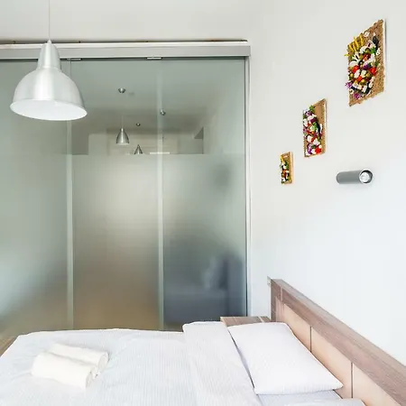 Apartament Romari площа ринок 29 *