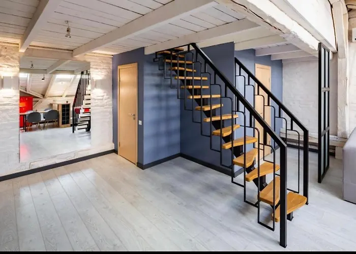 Romari площа ринок 29 * Lviv